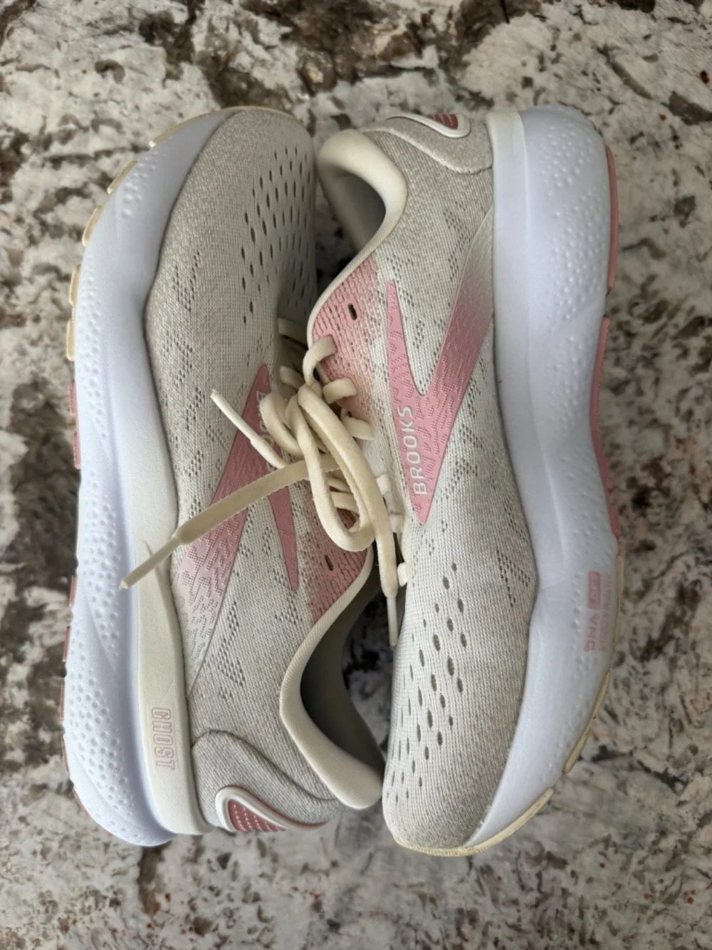 Brooks Brooks Ghost 16 Cushioned Road Running Shoes Womens Size 8.5